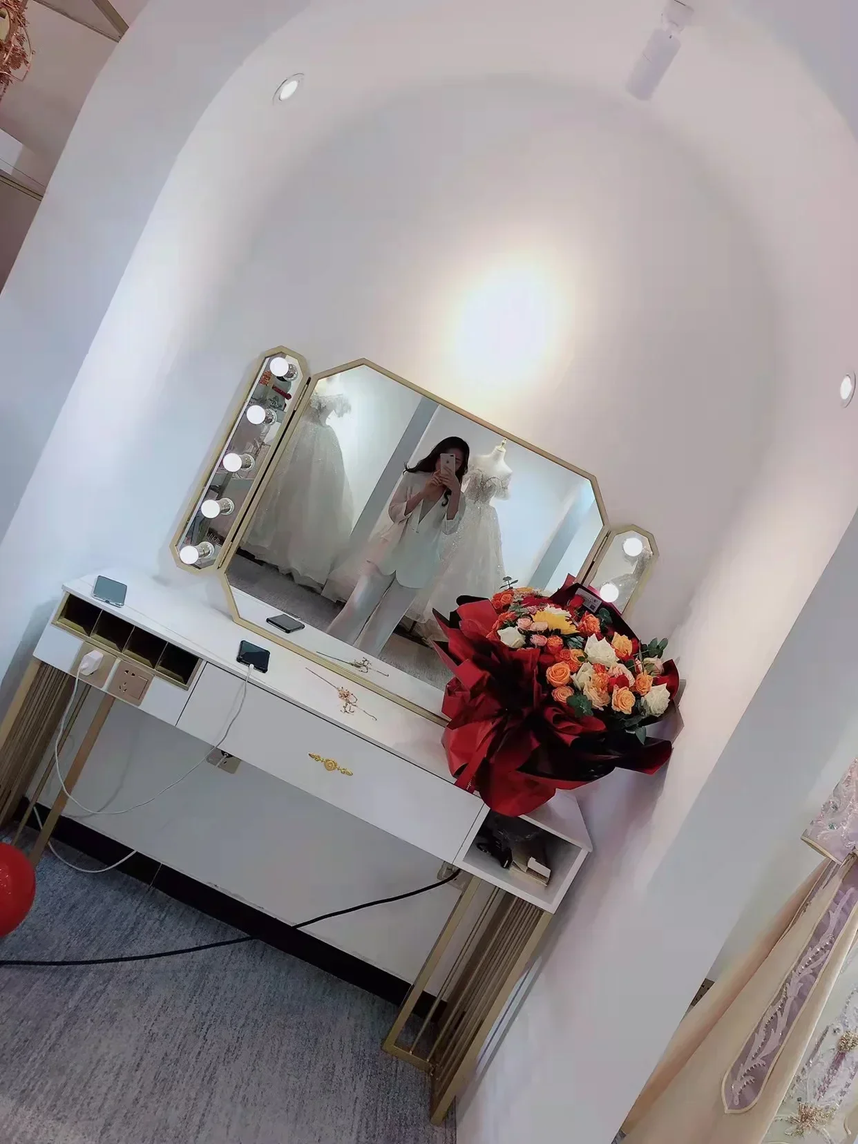 استوديو الصور روك مضمد ماكياج  - مراجعة Beauty Makeup Studio وسعره