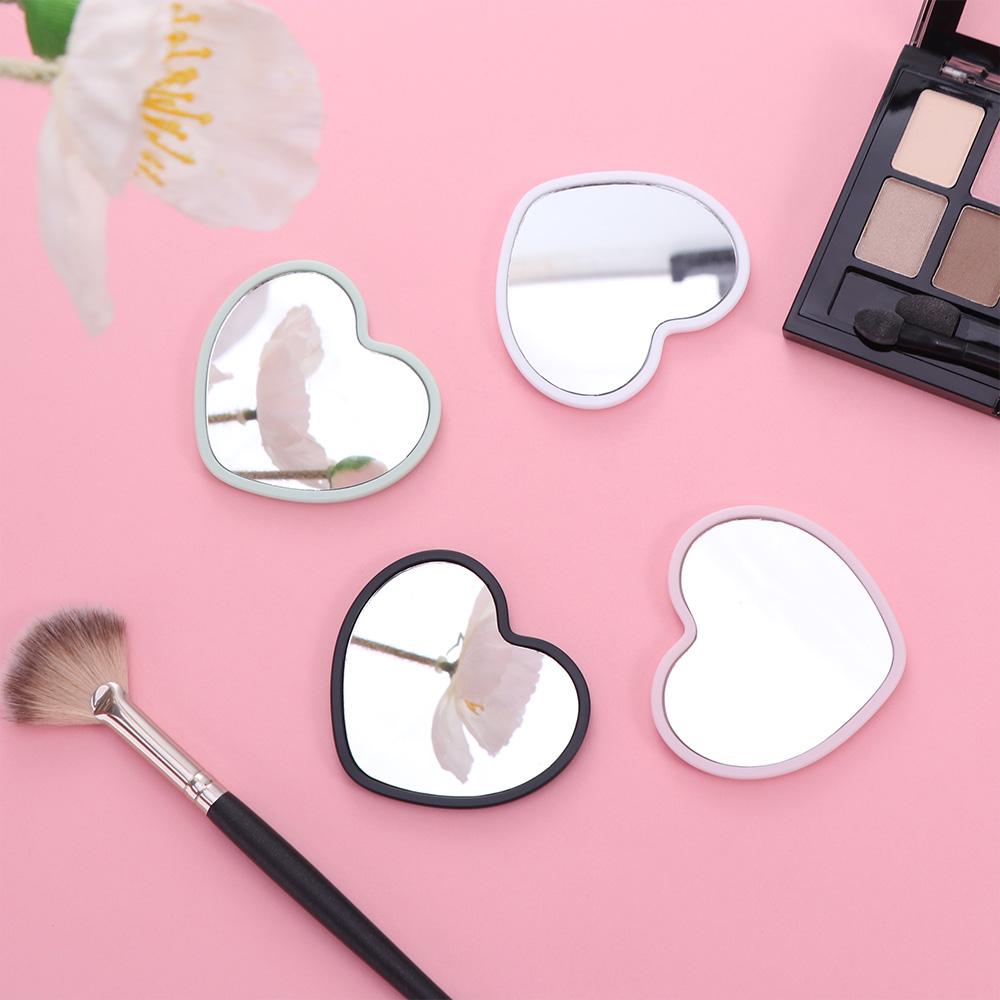 مرآة بسيطة على شكل قلب من جانب - مراجعة Beauty Makeup Definition وسعره